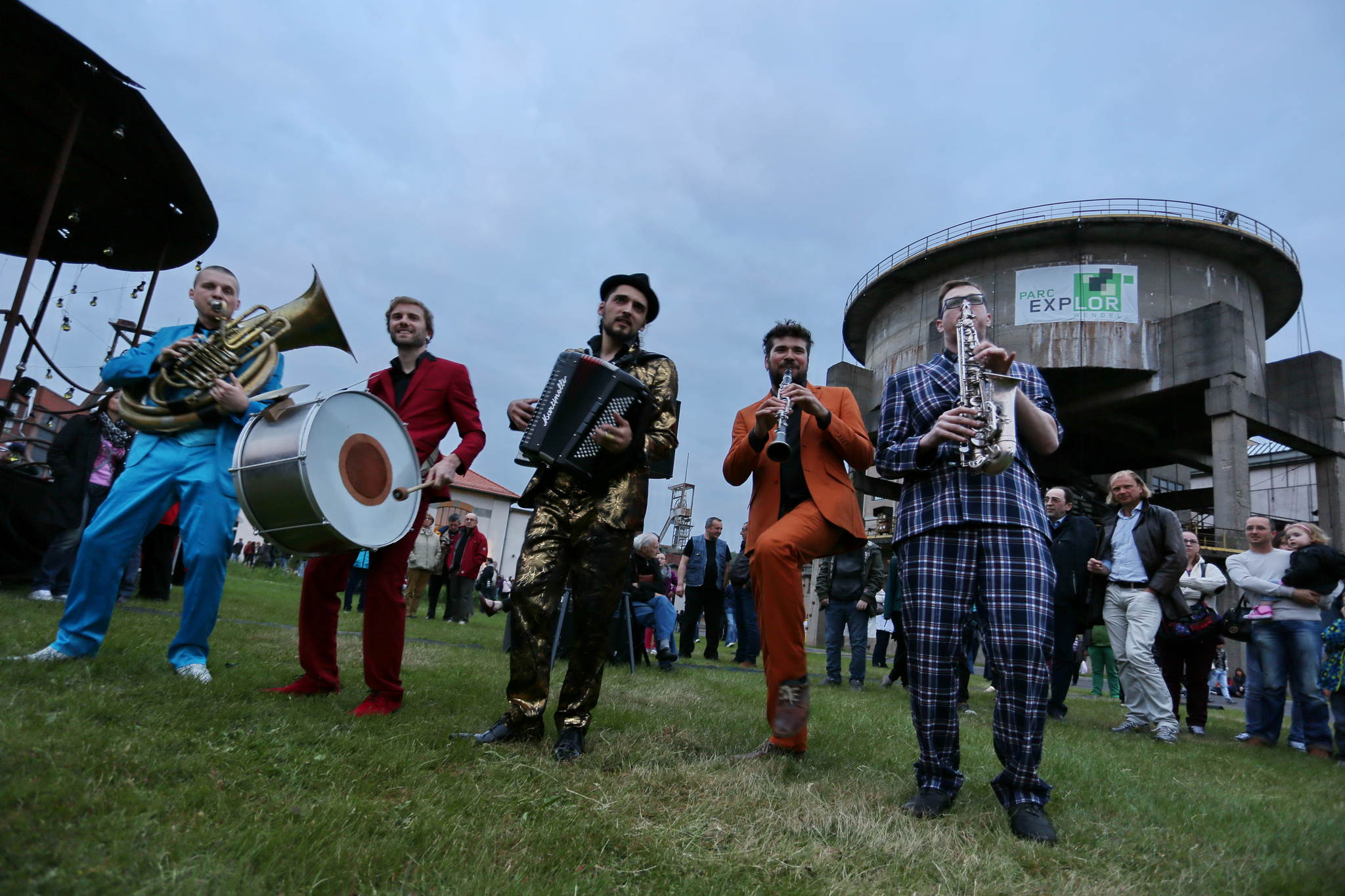 Cabanes festival de moselle 19 18039508365 o