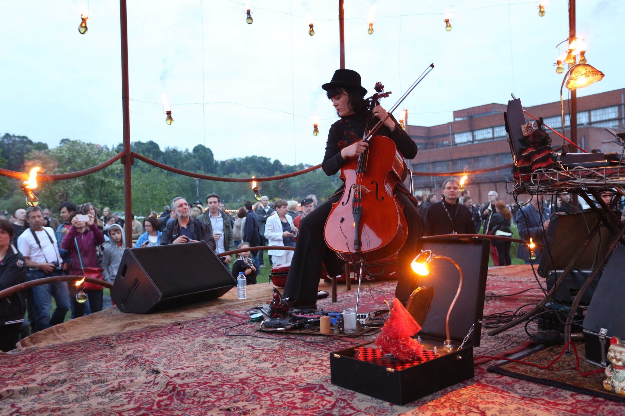 Cabanes festival de moselle 24 17419017153 o