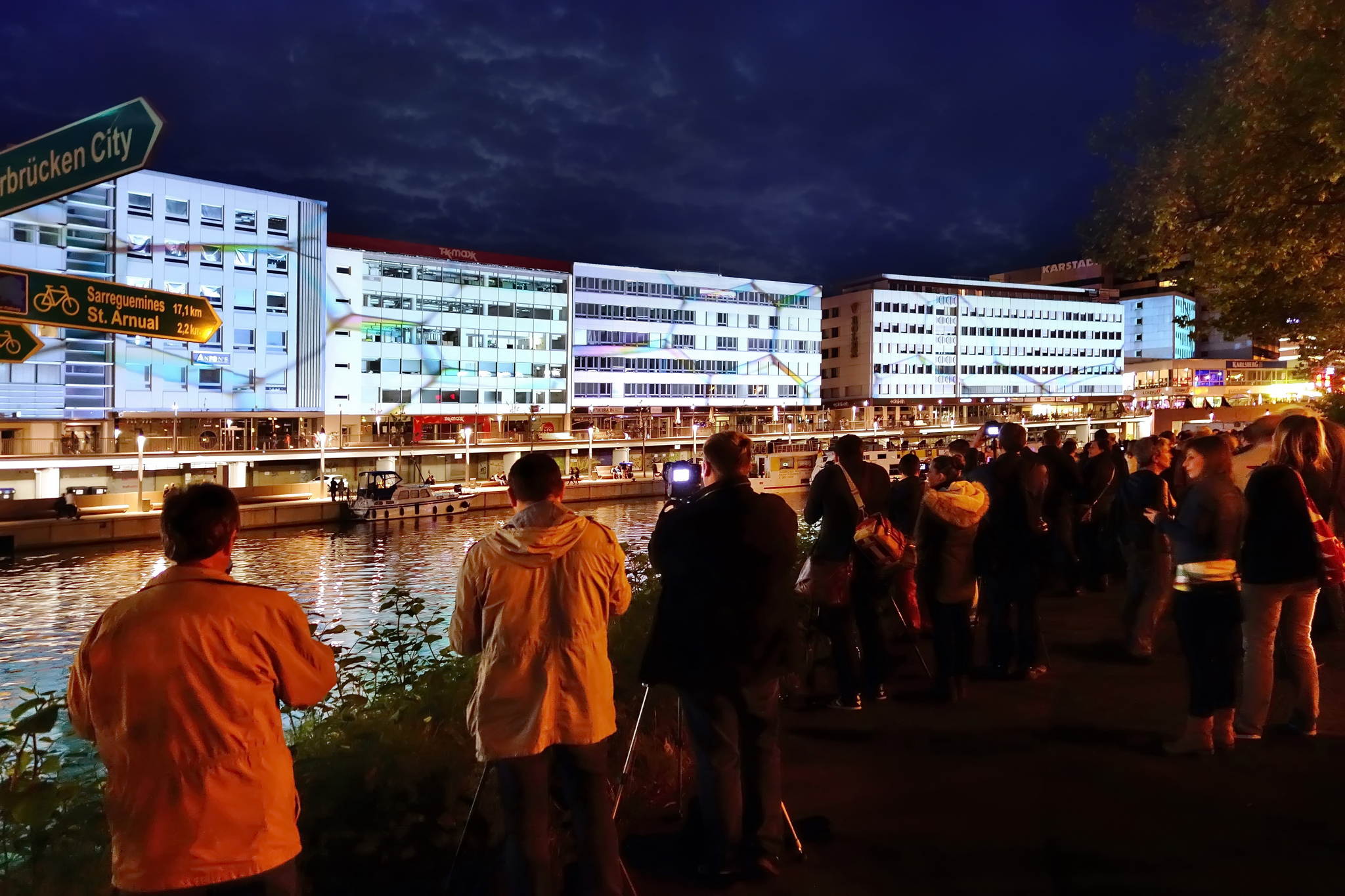 Lichtprojekt an der Saar