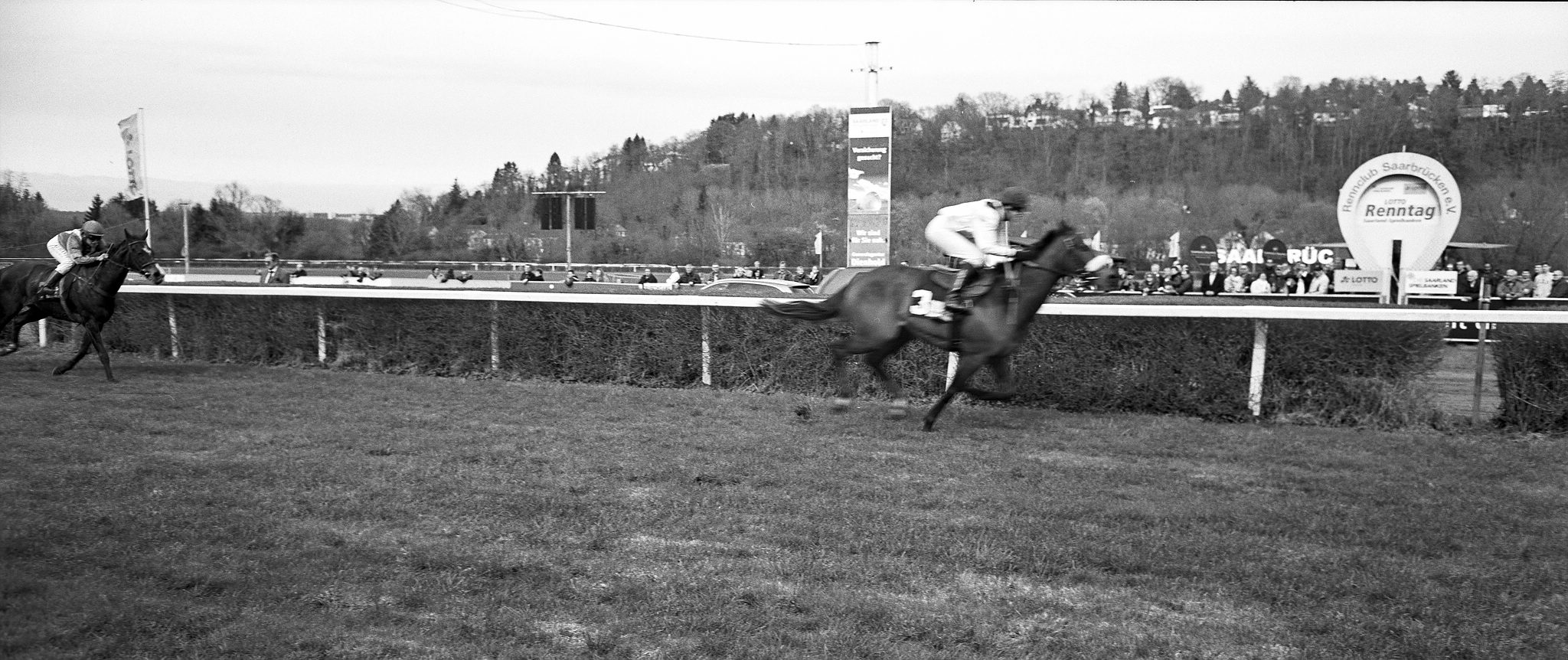 2018 04 02 holga pan 6x12 05 07 40489259514 o