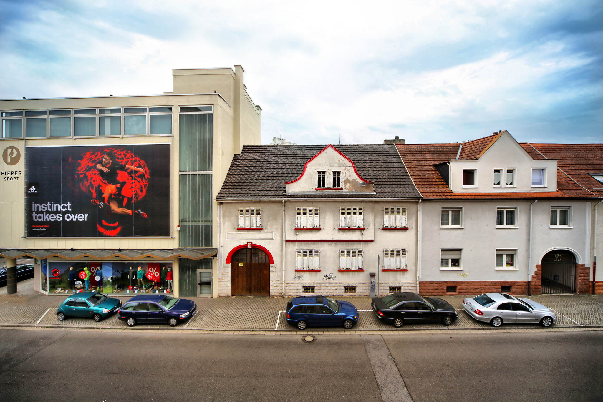 Strae sport sale  14878807395 o