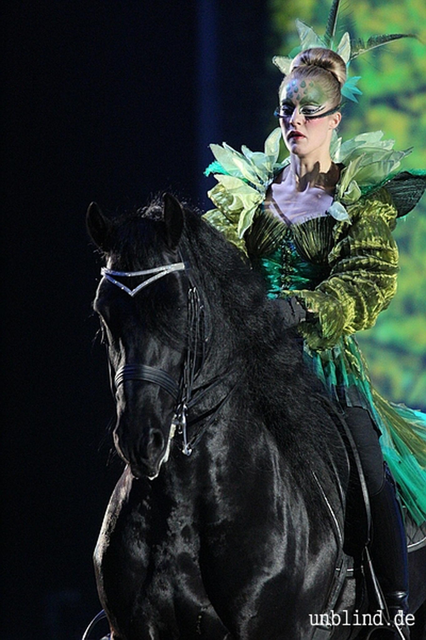 Web 031 03 unb 7021 9187157166 o