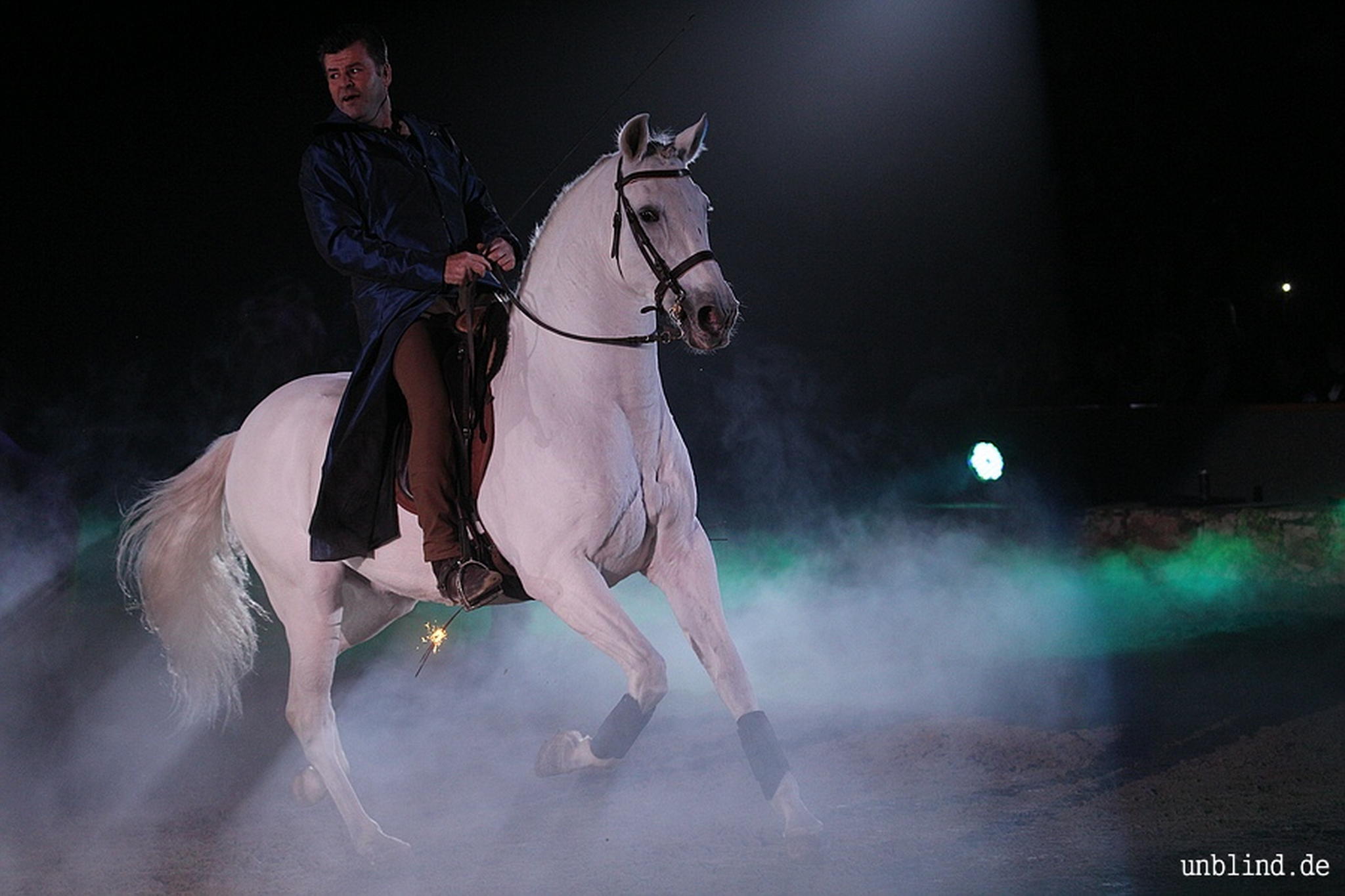 Web 137 08 unb 7526 9187105938 o