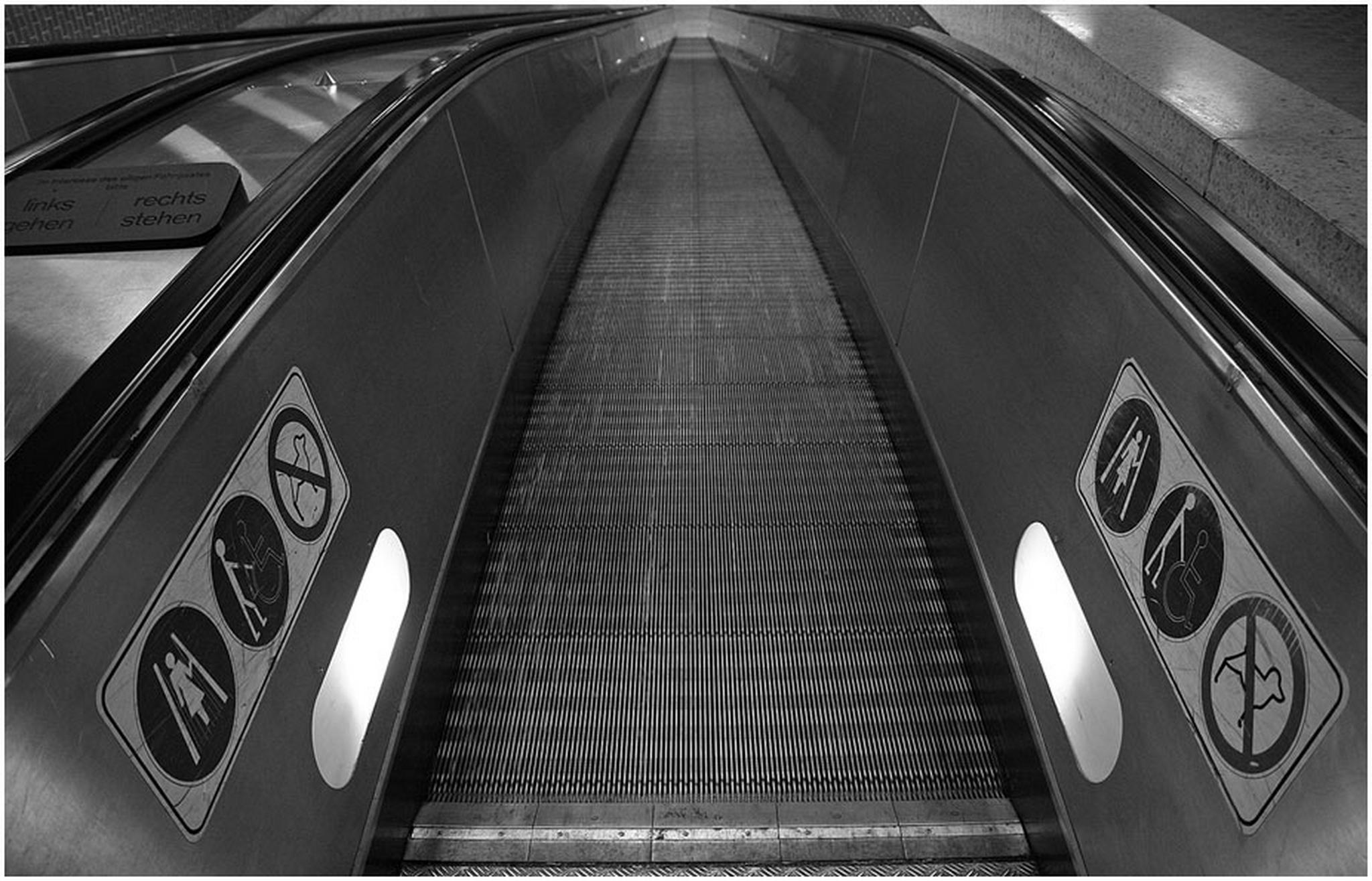 Noch ne rolltreppe 6011080792 o