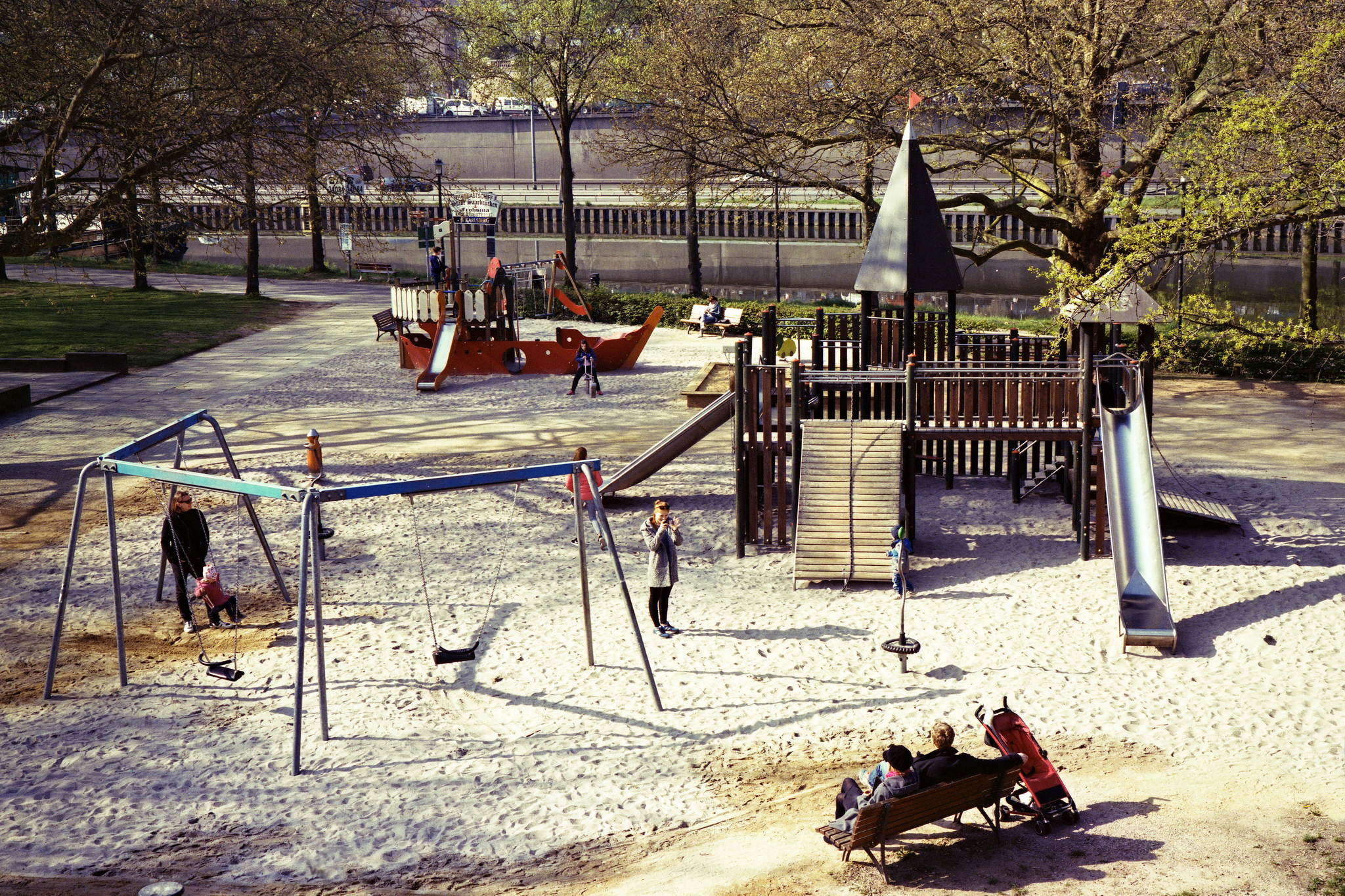 Spielplatz 33525615870 o