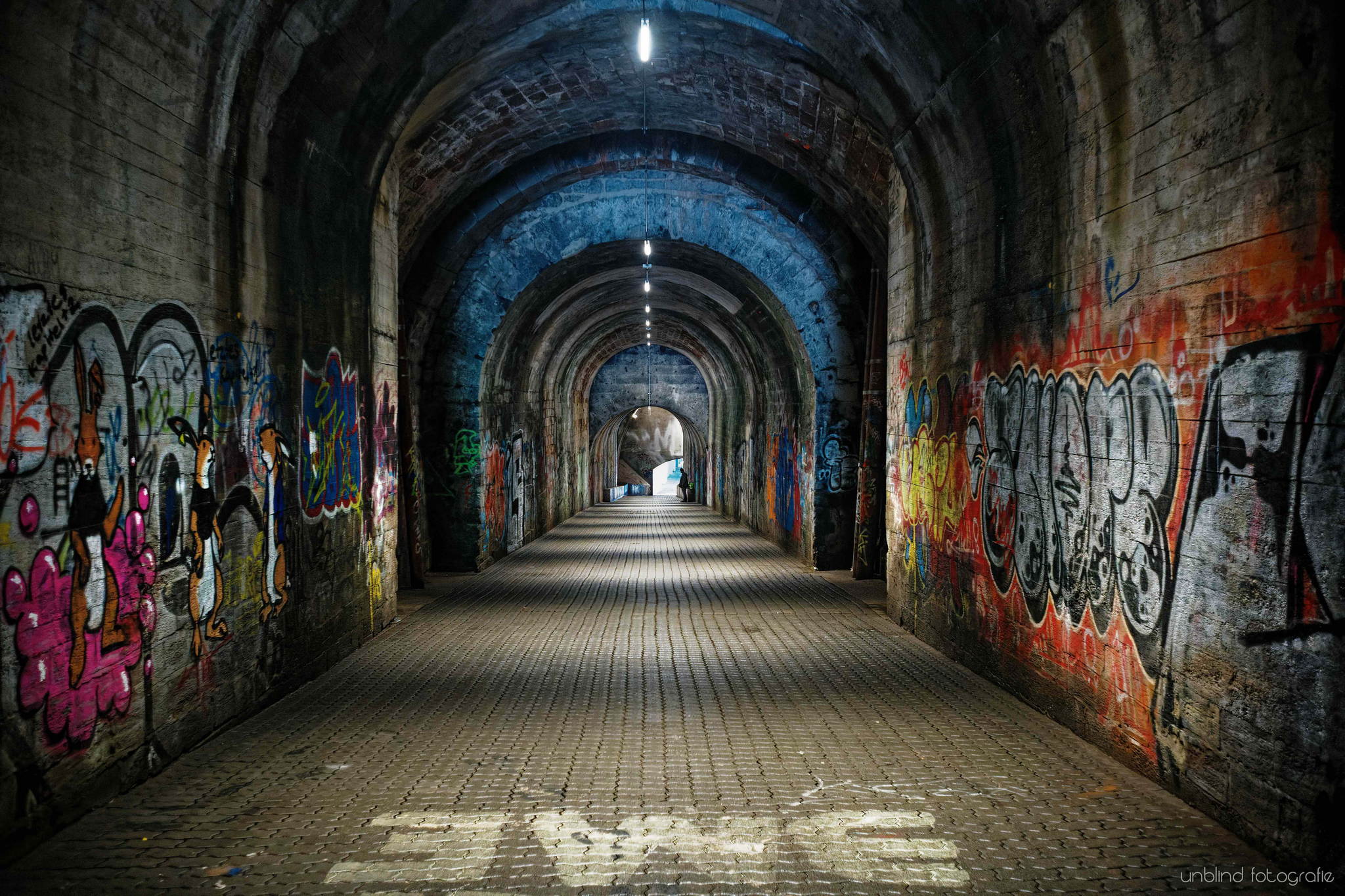 Tunnel 51317702317 o